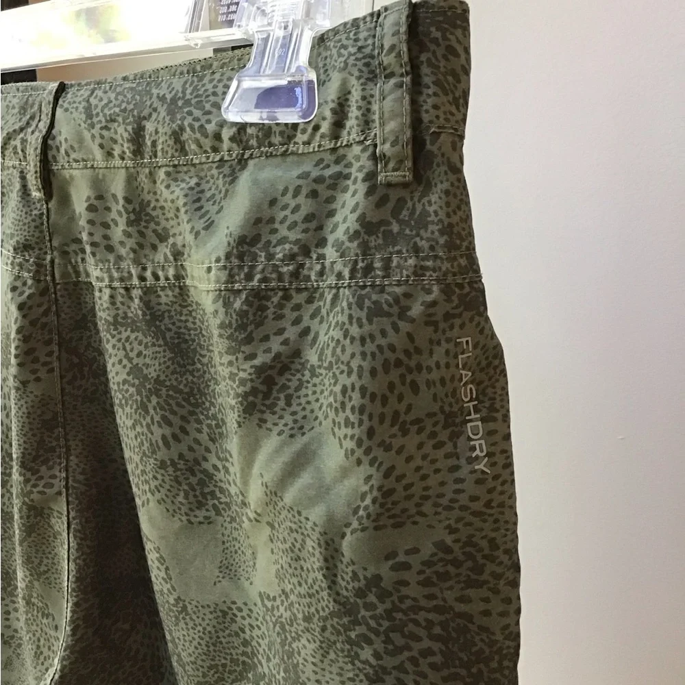 The North Face Amphibious Shorts Adjustable Waist Lightweight Hiking Shorts Girl